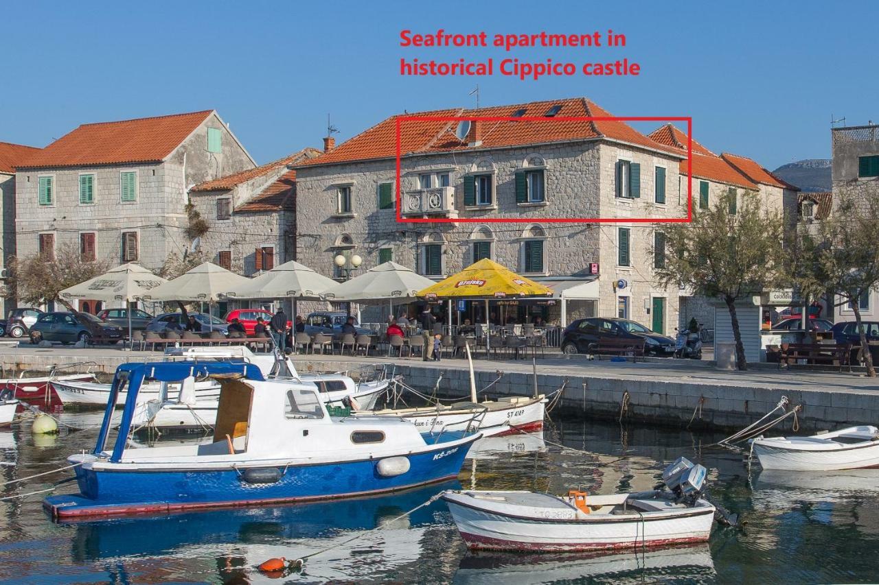 Seafront Apartment In Historical Cippico Castle Kaštela エクステリア 写真