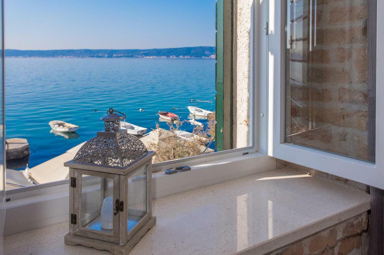 Seafront Apartment In Historical Cippico Castle Kaštela エクステリア 写真