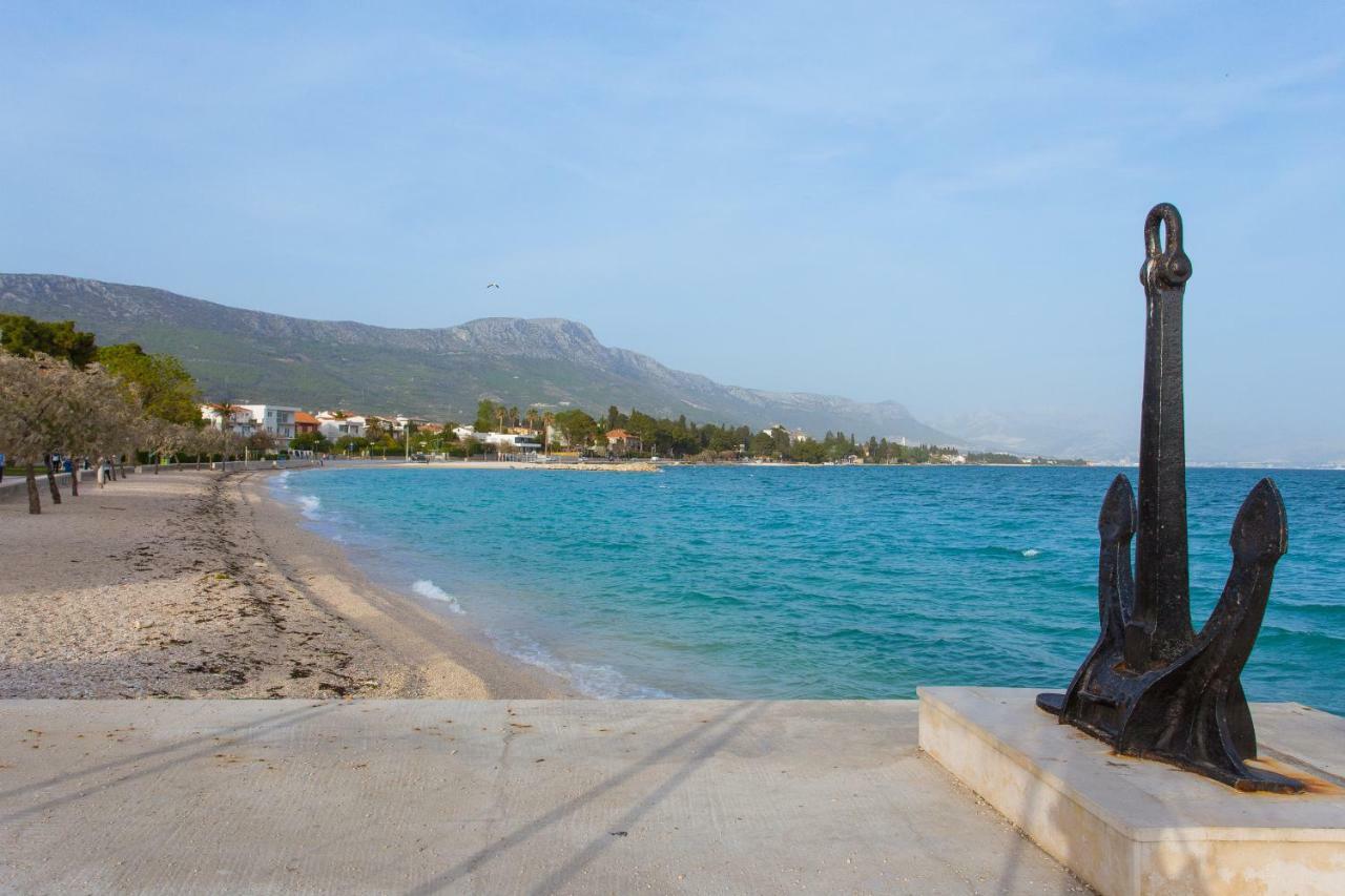 Seafront Apartment In Historical Cippico Castle Kaštela エクステリア 写真