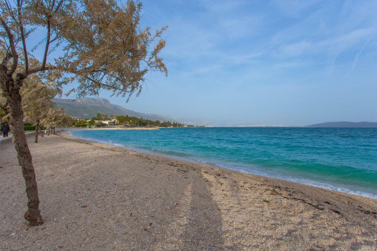 Seafront Apartment In Historical Cippico Castle Kaštela エクステリア 写真